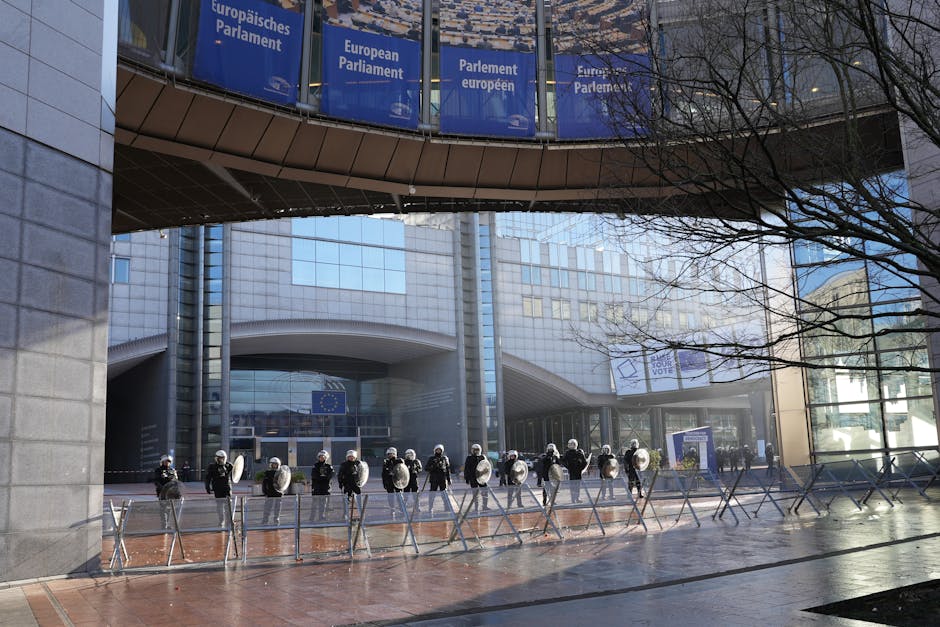 European Quarter Brussels guide — best Triumphal Arch in Cinquantenaire Park Brussels