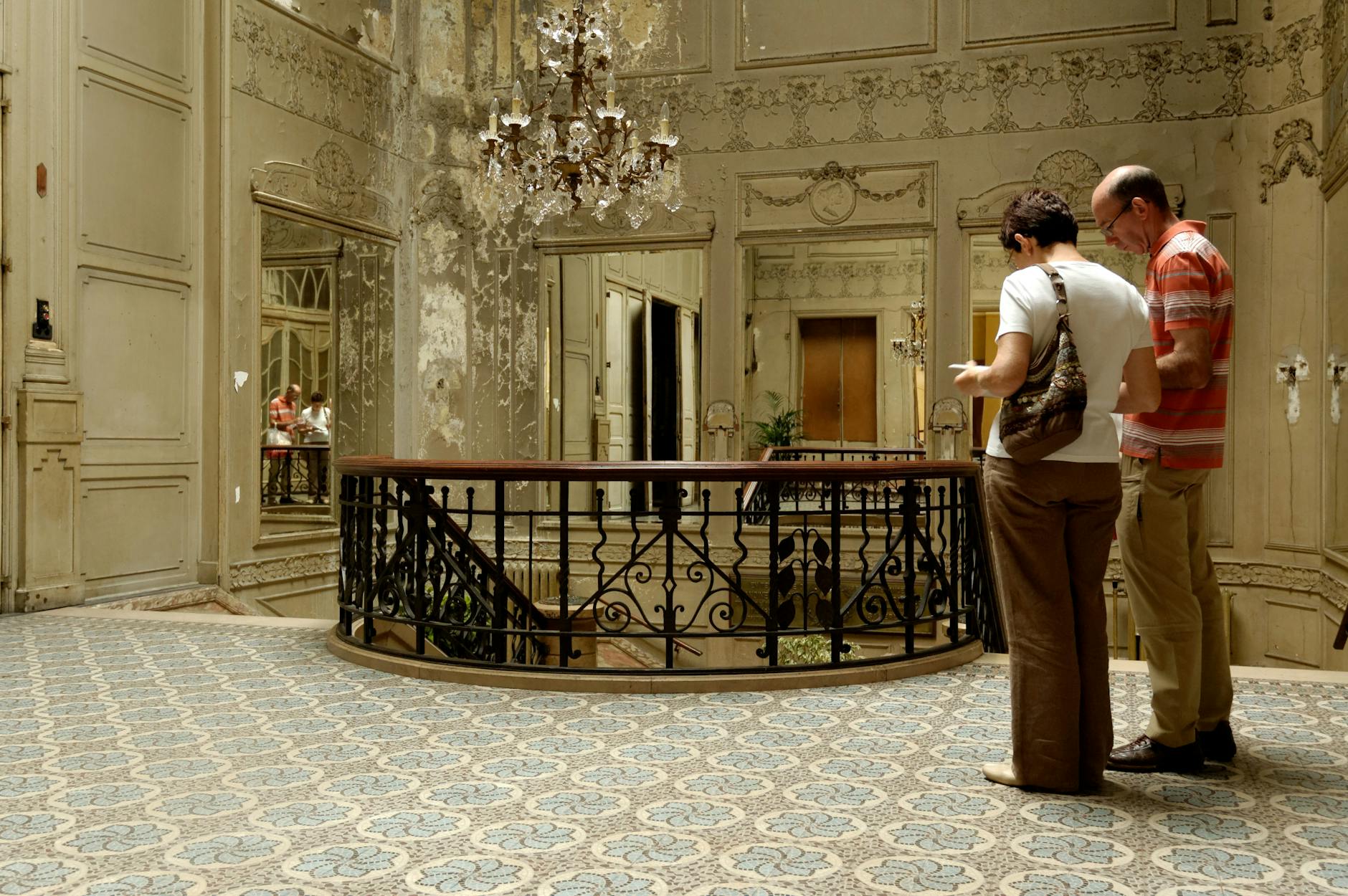Sablon district Brussels — upscale neighbourhood with antique shops and chocolatiers
