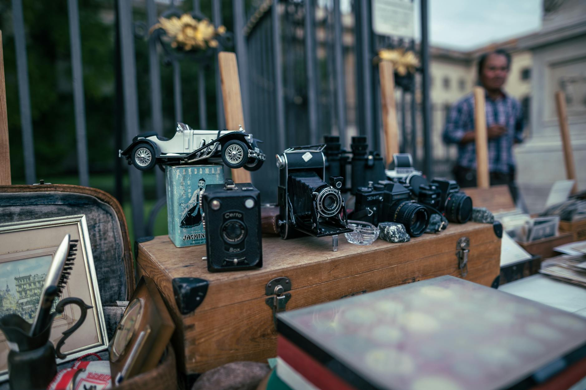 Vintage items at an outdoor flea market in the Marolles neighbourhood