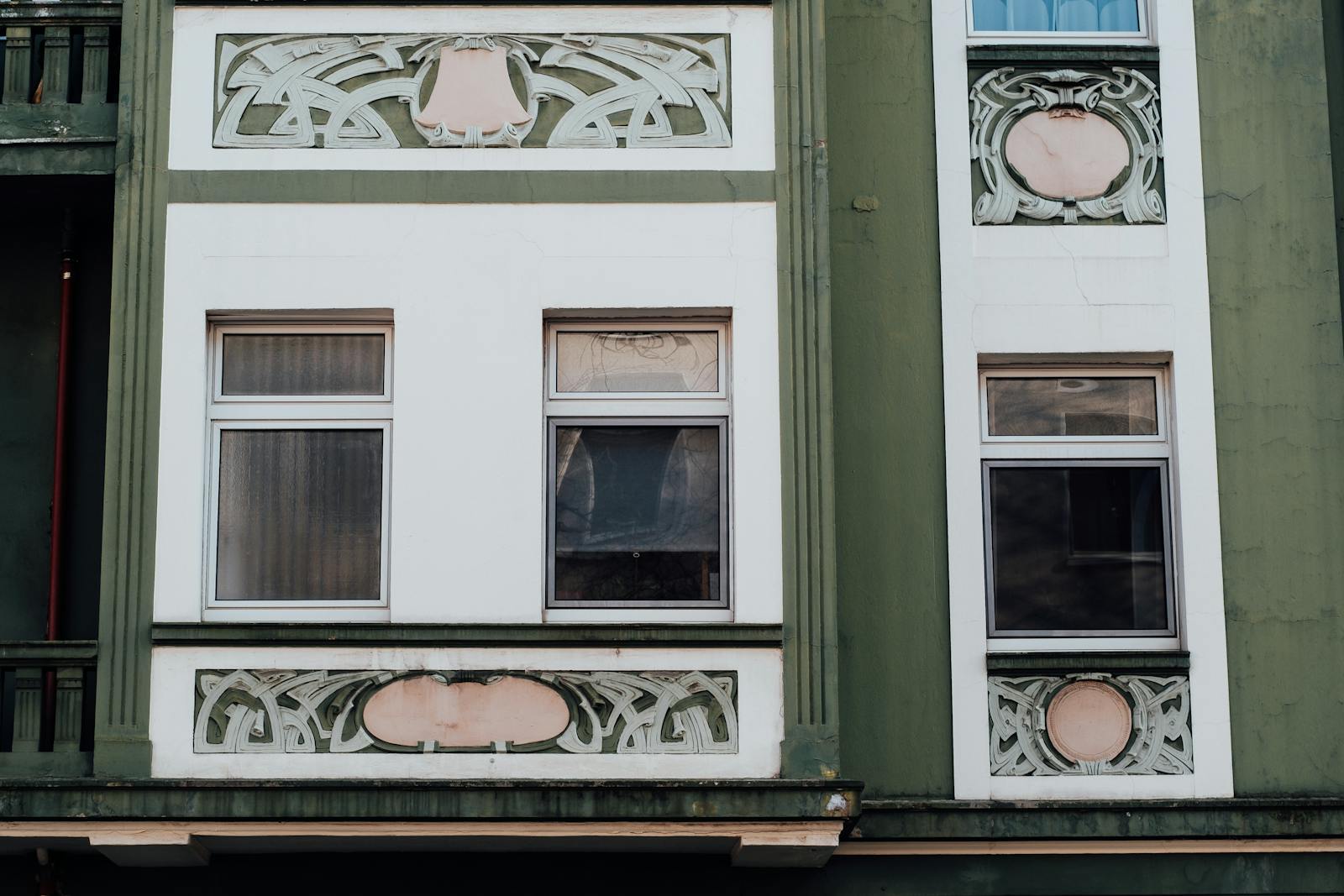 Art Nouveau architecture Brussels — best Art Nouveau building facade with curved iron balconies and decorative stone elements