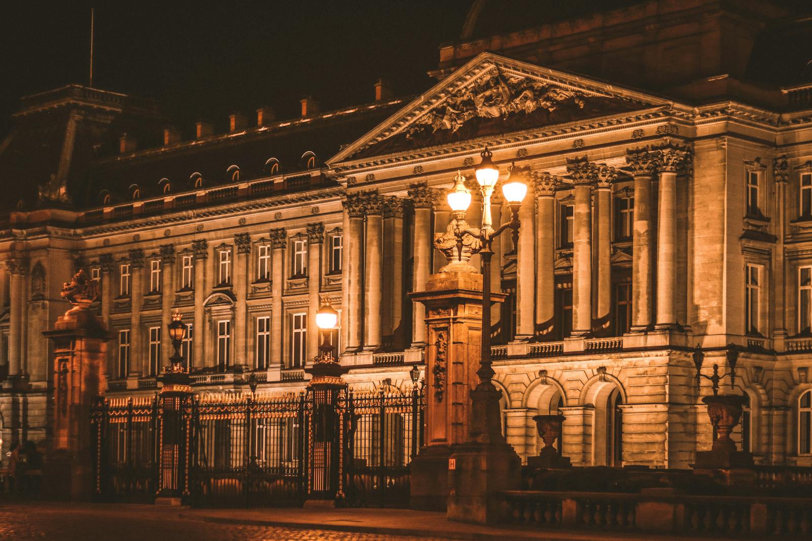 Royal Palace Brussels Guide 2026 — Summer Opening, Tickets & History