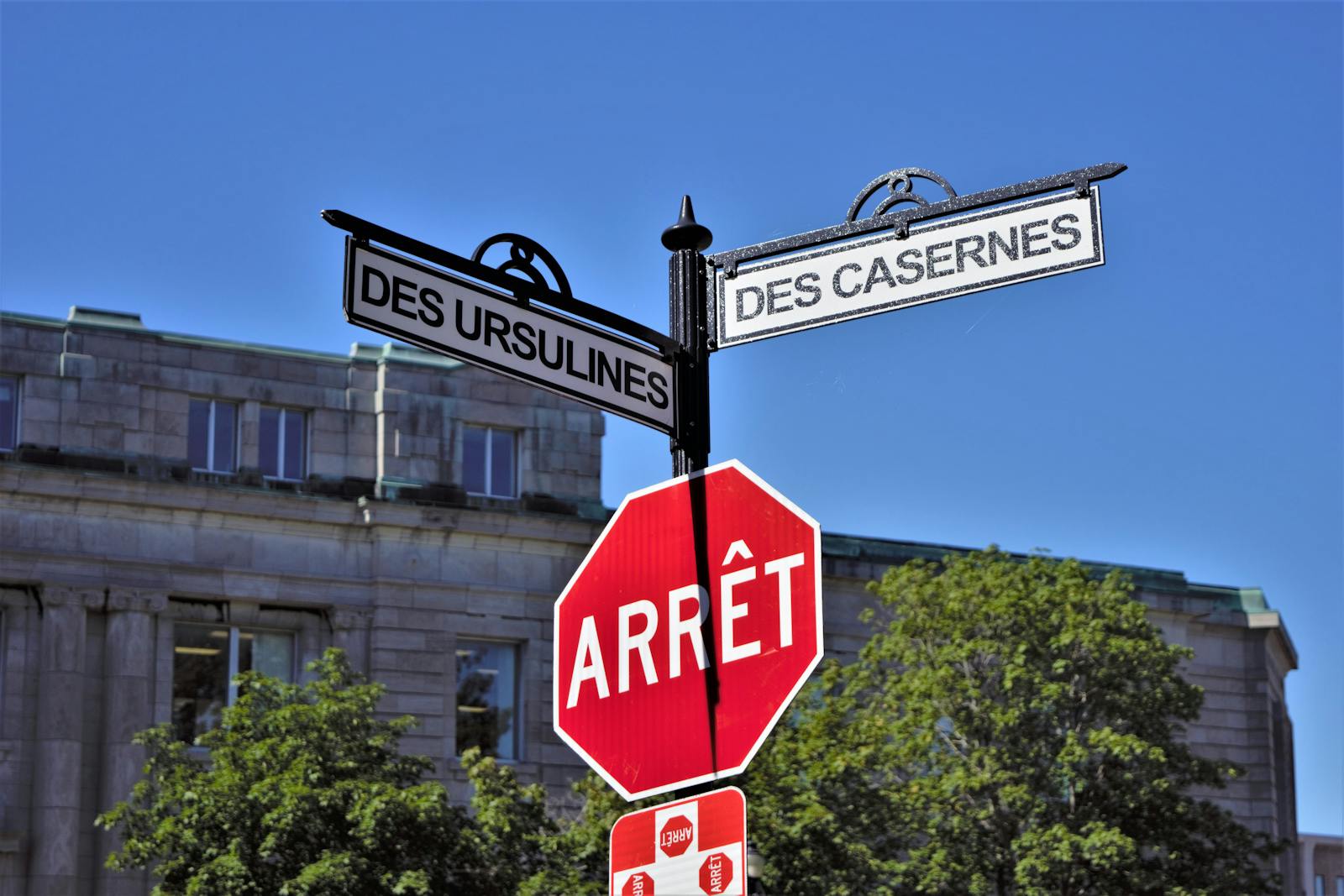Languages Spoken in Brussels 2026 — French, Dutch, English & Tourist Phrases